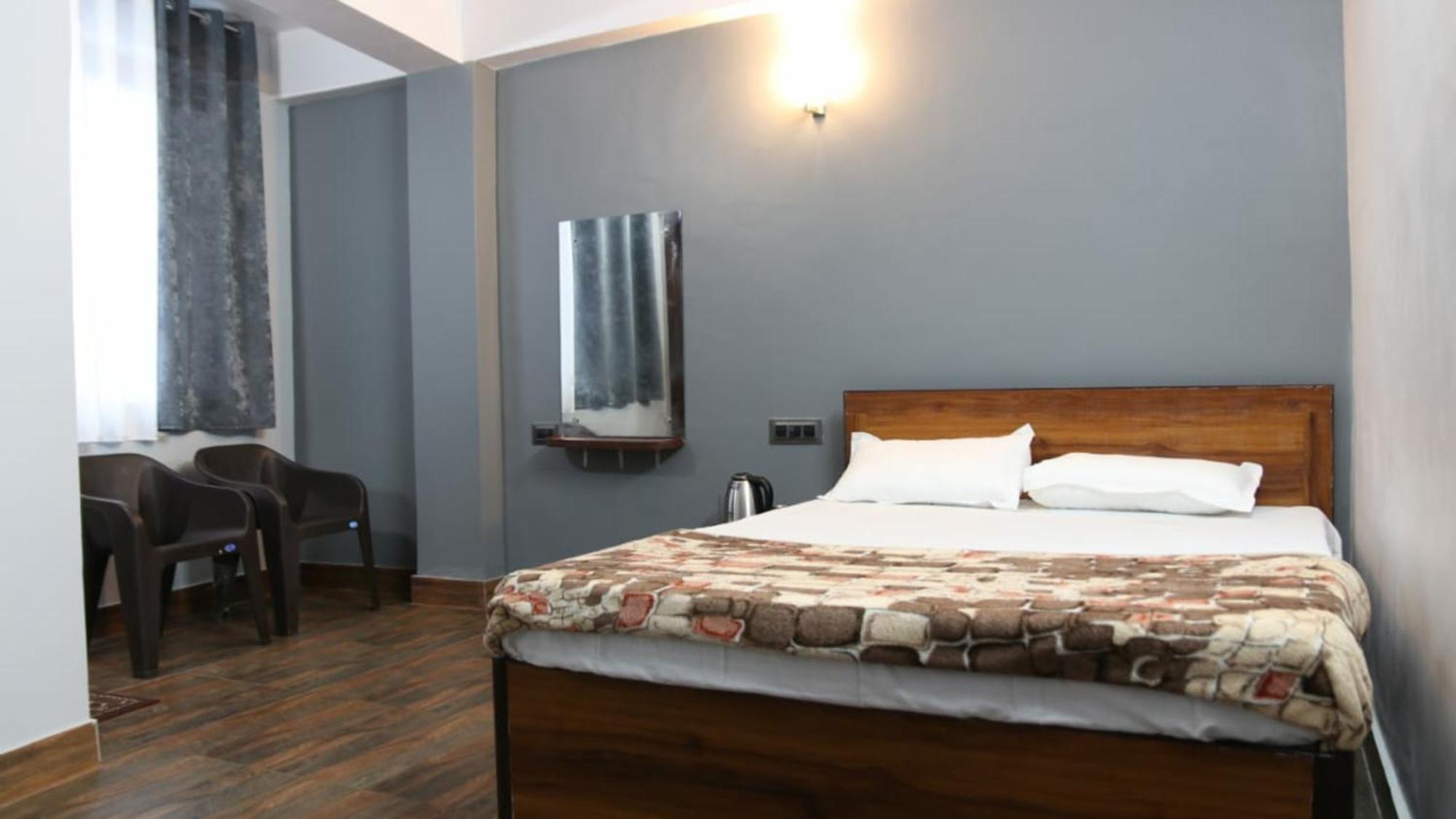 Hotel Pitstop Darjeeling - Excellent Service Recommended & Couple Friendly ภายนอก รูปภาพ