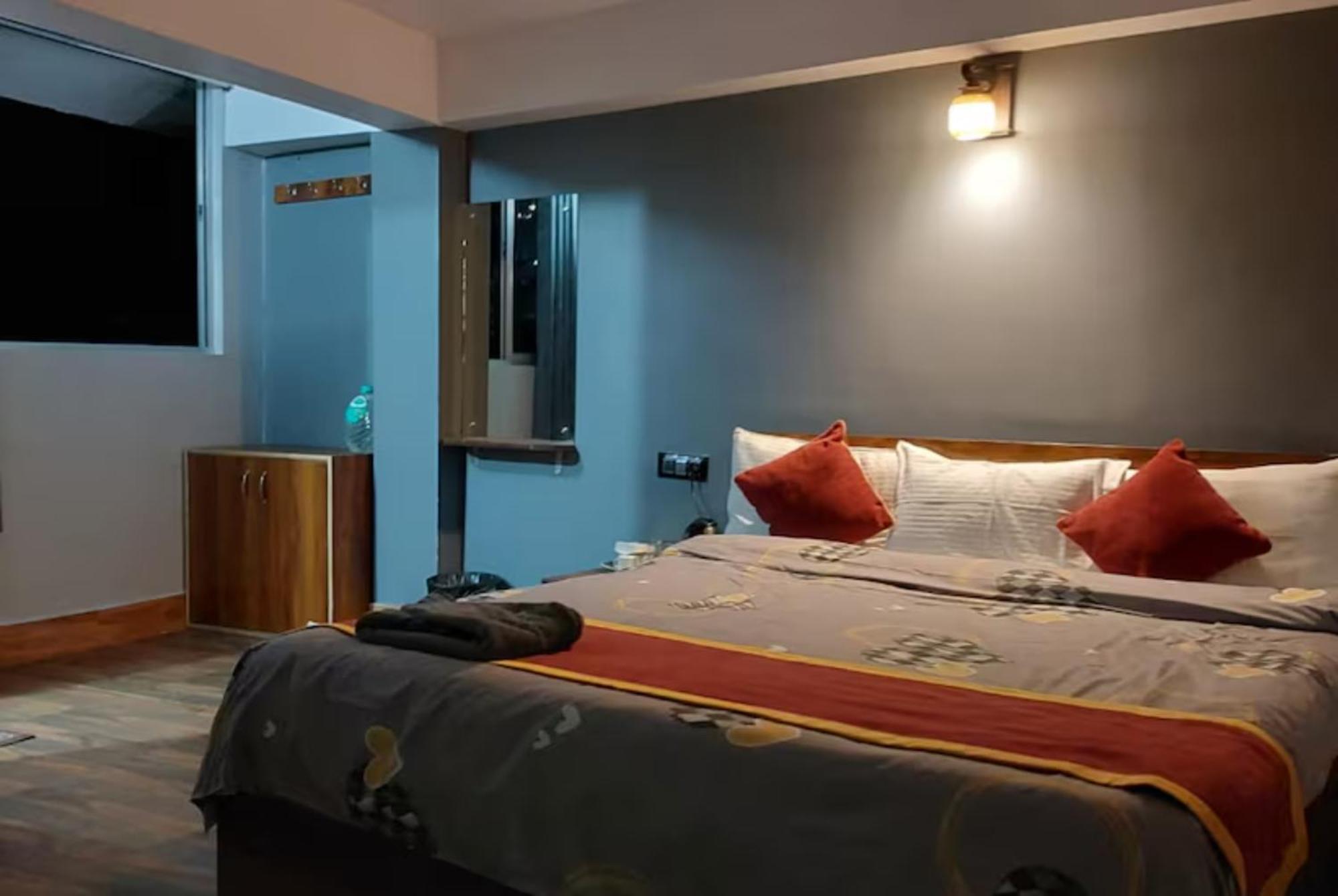 Hotel Pitstop Darjeeling - Excellent Service Recommended & Couple Friendly ภายนอก รูปภาพ